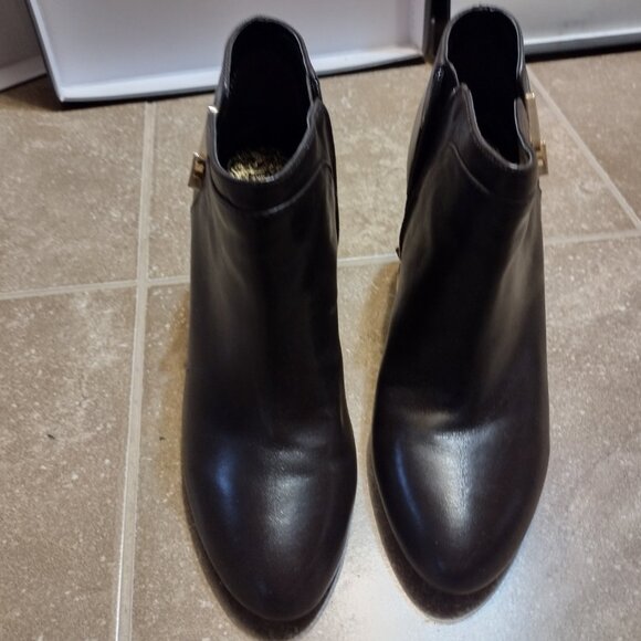 Cute booties - Picture 5 of 8